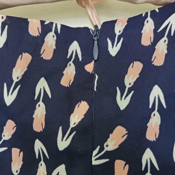 Flowers printed Sleeveless dress - Picture 3 of 6